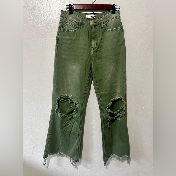 VERVET Super High Rise 90's Cropped Flare Jeans - Size 25 (Fits like a 28") - Picture 6 of 13